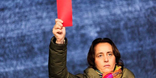 AfD-Politikerin Beatrix von Storch will dem Islam die Rote Karte zeigen