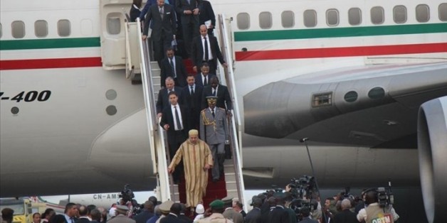 Qui accompagne le roi à Riyad?