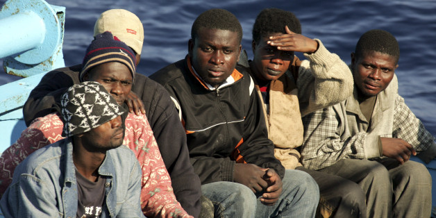 Flüchtlinge im Juni 2005 vor der italienischen Küste (Archivbild)