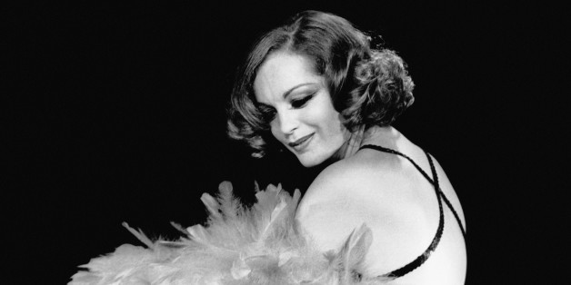 Romy Schneider sur le tournage du film 'L'important c'est d'aimer' réalisé par Andrzej Zulawski en 1975 à Paris, France . (Photo by Giancarlo BOTTI/Gamma-Rapho via Getty Images)