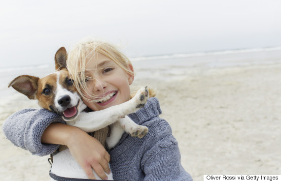 Hugging Your Dog Is Making It Stressed Out Study Finds HuffPost Canada   O HUG DOG 570 