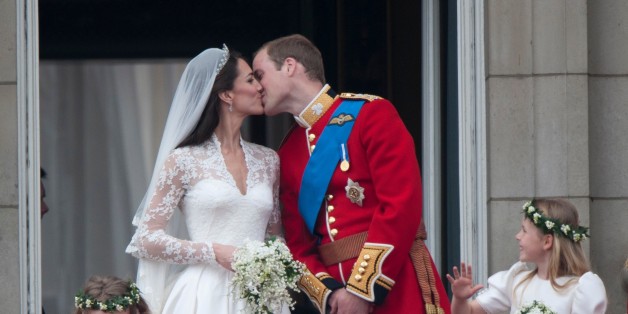 LONDON, UNITED KINGDOM - JANUARY 13: TRH Catherine, Duchess of Cambridge and Prince William, Duke of Cambridge on the balcony at Buckingham Palace with Bridesmaids Margarita Armstrong-Jones (Right) And Grace Van Cutsem (Left), following their wedding at Westminster Abbey on April 29, 2011 in London, England. (Photo by Mark Cuthbert/UK Press via Getty Images)