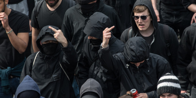 "Kontraproduktiv und dämlich": Wie die Anti-AfD-Demonstranten den Rechten helfen