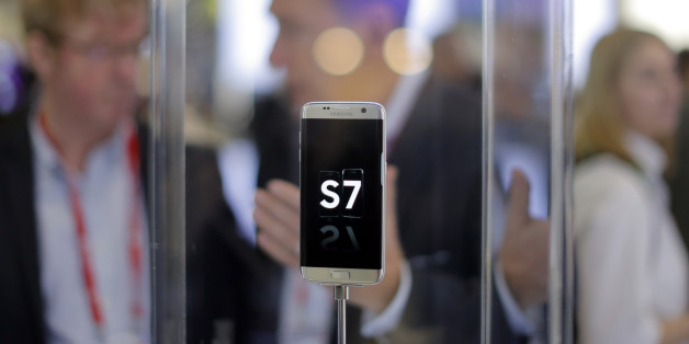 A Samsung Galaxy S7 is displayed during the Mobile World Congress wireless show in Barcelona, Spain, Wednesday, Feb. 24, 2016. (AP Photo/Manu Fernandez)