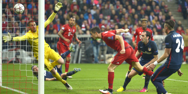 Robert Lewandowski marque son but lors de la qualification de l'Atletico Madrid face au Bayern Munich