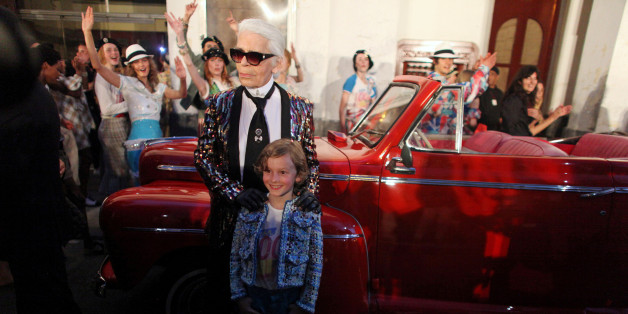 Chanel-Designer Karl Lagerfeld präsentiert seine Mode in Kuba
