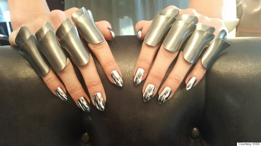 Chrome Nails Instagram S Shinest New Nail Trend Gigi Hadid Met Gala Mani