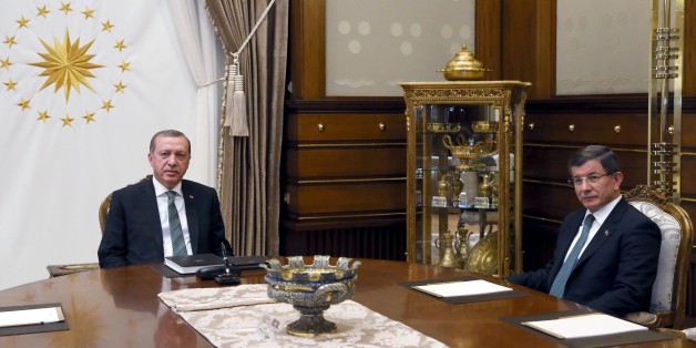 ANKARA, TURKEY - MAY 4: Turkish President Recep Tayyip Erdogan meets Turkish Prime Minister Ahmet Davutoglu at the Presidential Complex in Ankara, Turkey on May 4, 2016. (Photo by Turkish Presidency / Murat Cetinmuhurdar/Anadolu Agency/Getty Images)