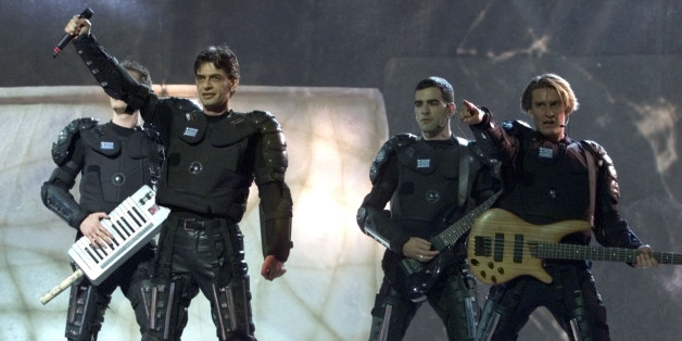 Greece's Michalis Rakintzis sings "S.A.G.A.P.O. (I Love You)" song
during a dress rehearsal of the 2002 Eurovision Song Contest in
Tallinn, May 24, 2002. Tallinn will host the Eurovision Song Contest on
Saturday May 25. REUTERS/Alexander Demianchuk
CVI