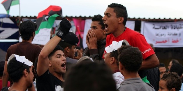 Manifestation à Benghazi, en Libye, appelant les forces armées à reprendre au groupe Etat islamique Syrte, sans aide étrangère, le 6 mai 2016