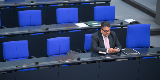 SPD-Chef Sigmar Gabriel hat für einen offenen Konkurrenzkampf um die SPD-Kanzlerkandidatur geworben