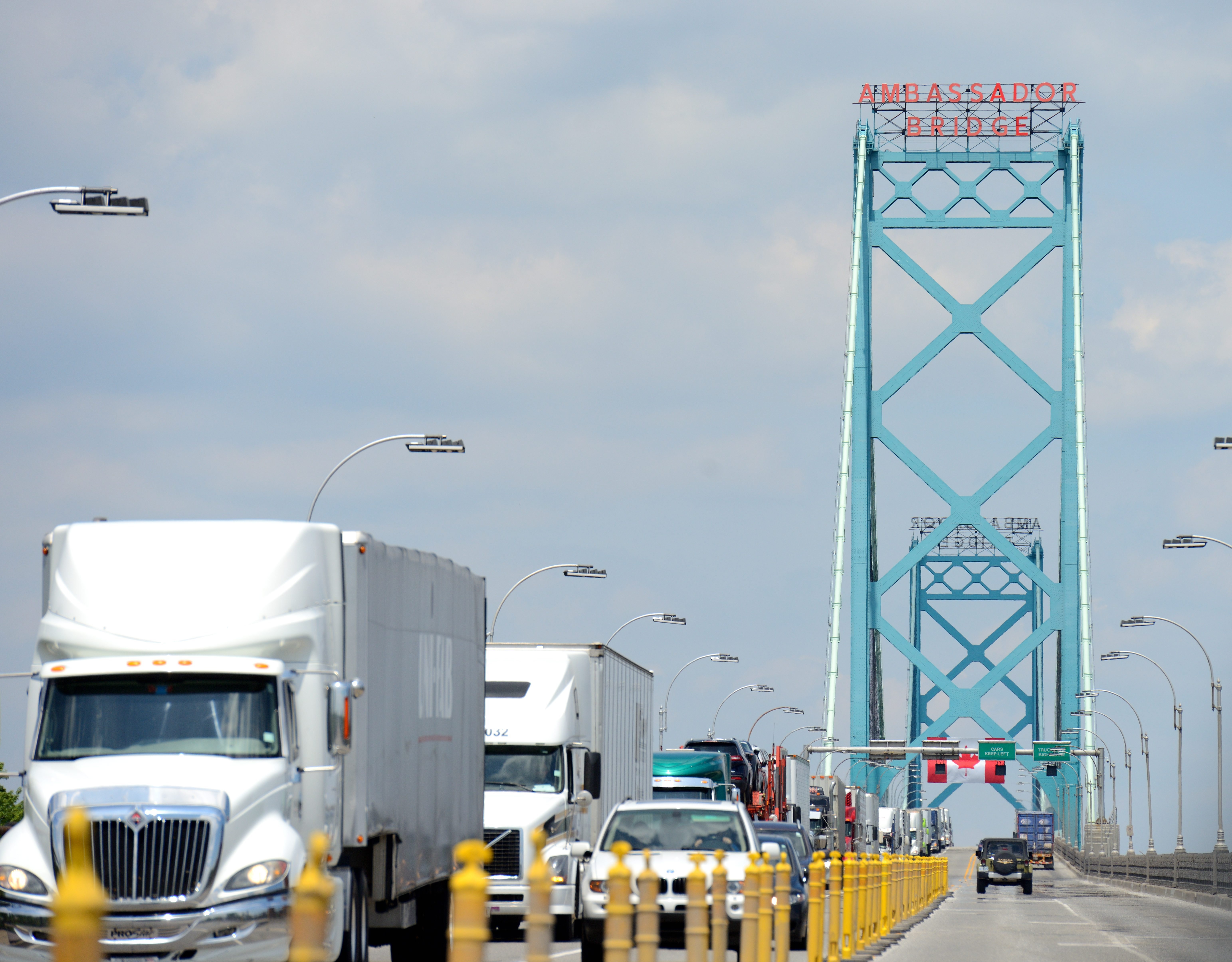 trucks windsor canada