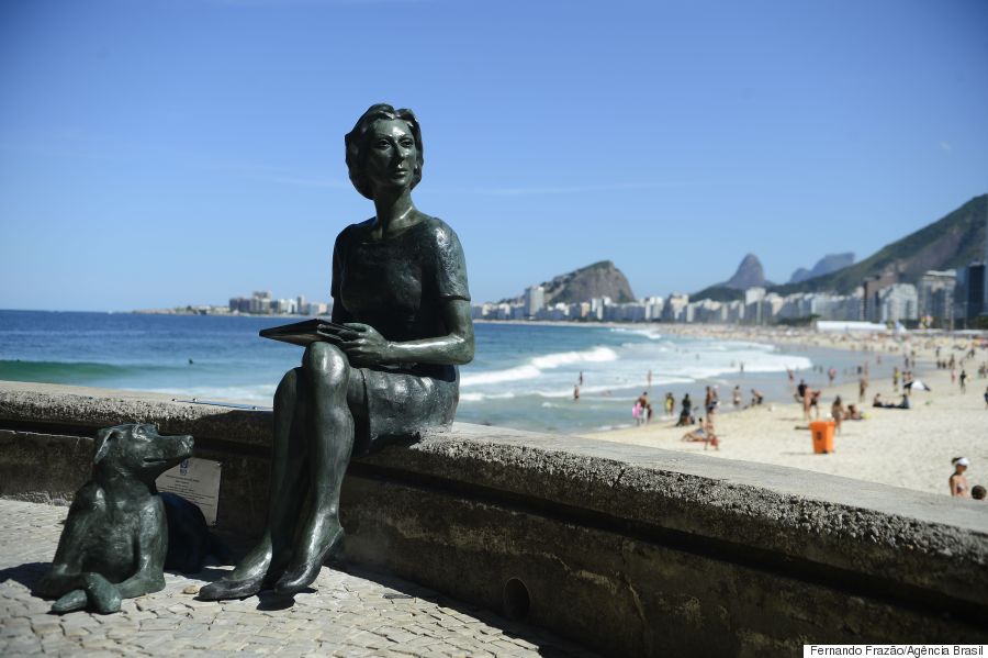 clarice lispector estátua