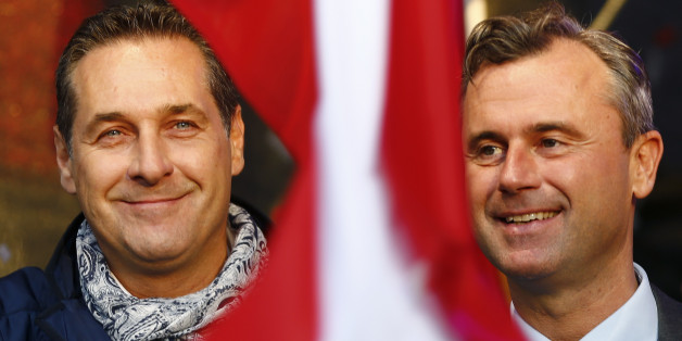 Austrian far right Freedom Party (FPOe) party leader Heinz-Christian Strache (L) and Freedom Party's presidential candidate Norbert Hofer attend Hofer's final election rally in Vienna, Austria, May 20, 2016. REUTERS/Leonhard Foeger