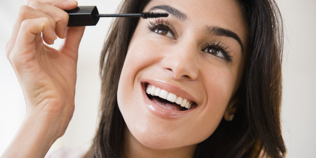 Lange Wimpern wollen viele Frauen - mit ein paar Tipps soll das funktionieren