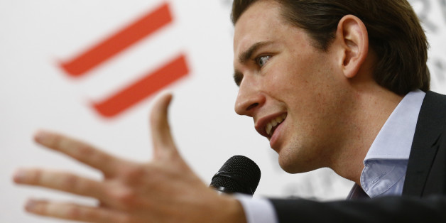 Austrian Minister for Europe, Integration and Foreign Affairs Sebastian Kurz addresses a news conference on migrants' integration in Vienna, Austria, November 19, 2015. REUTERS/Heinz-Peter Bader (AUSTRIA - Tags: SOCIETY IMMIGRATION POLITICS TPX IMAGES OF THE DAY)