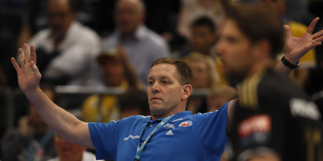 THW Kiel's Coach Alfred Gislason kann mit seinen Handballern am Sonntag nur noch um Platz 3 spielen