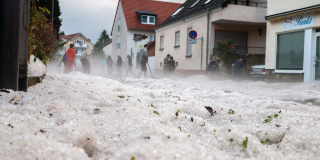 Gesperrte Straßen und Erdrutsche: Hagel-Schock in Deutschland