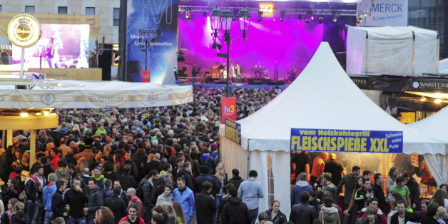 Schlossgrabenfest in Darmstadt (ältere Aufnahme)