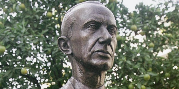 Η προτομή του Άγγελου Τερζάκη