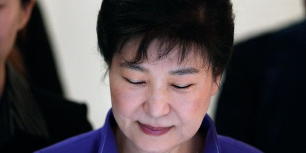 South Korea's president Park Geun-hye, visits an exhibition on South Korea's culture, at the Bercy Arena, in Paris, Thursday, June 2, 2016. (AP Photo/Thibault Camus, Pool)