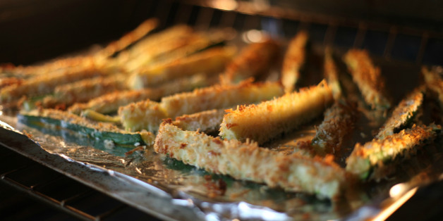 Grillgut in einer Aluminiumschale