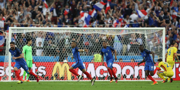Football Soccer - France v Romania - EURO 2016 - Group A - Stade? de France, Saint-Denis near Paris, France - 10/6/16France's Dimitri Payet celebrates after scoring their second goal with team matesREUTERS/Lee SmithLivepic