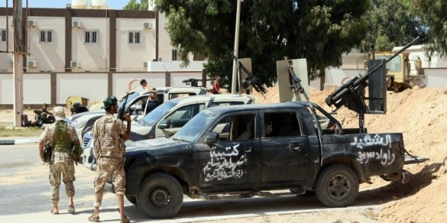 Les forces gouvernementales libyennes prennent position à Syrte, le 11 juin 2016 pour combattre les jihadistes de l'EI