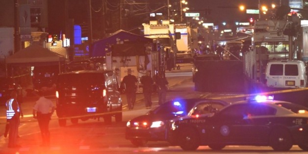 Des véhicules de police devant le night club de Orlando, le 12 juin 2016