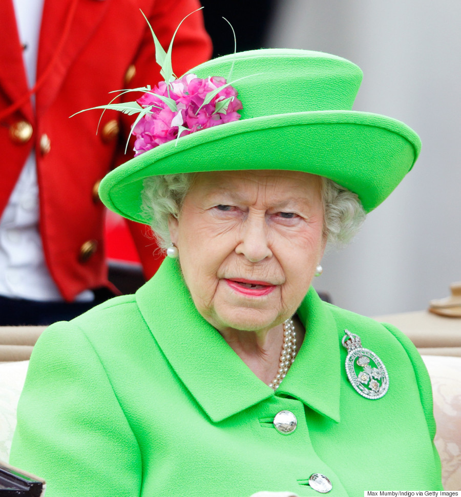 Queen Elizabeths Neon Green 90th Birthday Outfit Gets The Royal