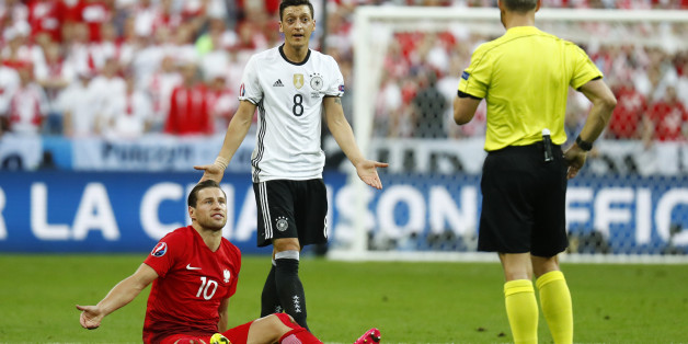 Résultats Euro 2016 : le résumé d'Allemagne-Pologne (lors duquel Joachim Löw a su se retenir)