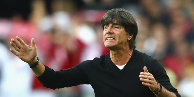 Bundestrainer Jögi Löw beim Spiel gegen Polen