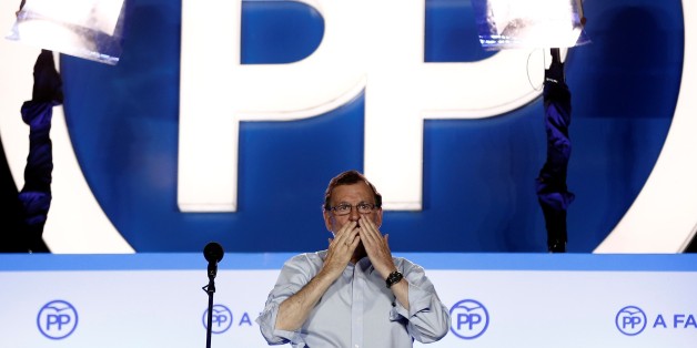 MADRID, SPAIN - JUNE 26: Spanish leader of the People's Party Mariano Rajoy addresses their supporters from the party´s headquarters after the announcement of general election results in Madrid, Spain, 26 June 2016. (Photo by Burak Akbulut/Anadolu Agency/Getty Images)