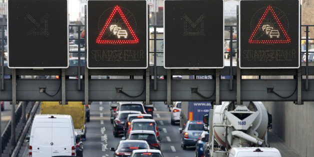 Stau - während der Sommerferien in Deutschland geht es manchmal nicht mehr weiter