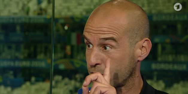 Mehmet Scholl rechnet mit der Taktik von Joachim Löw ab