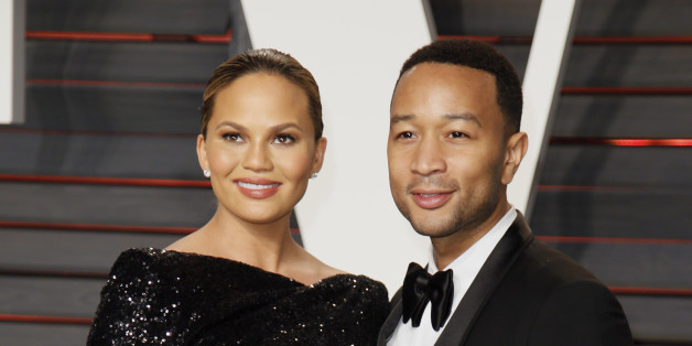 Model Chrissy Teigen und ihr Mann John Legend waren mit ihrem Töchterchen bei den Dodgers