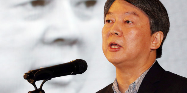 국민의당 안철수 전 상임공동대표가 7일 오전 인천에서 '한국경제 해법찾기와 공정성장론'을 주제로 강연하는 모습