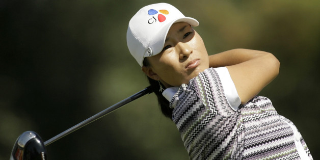 South Korea's Pak Se-ri drives the ball from the second tee at the LPGA Kraft Nabisco Championship golf tournament in Rancho Mirage, California, March 31, 2007. REUTERS/Danny Moloshok (UNITED STATES)