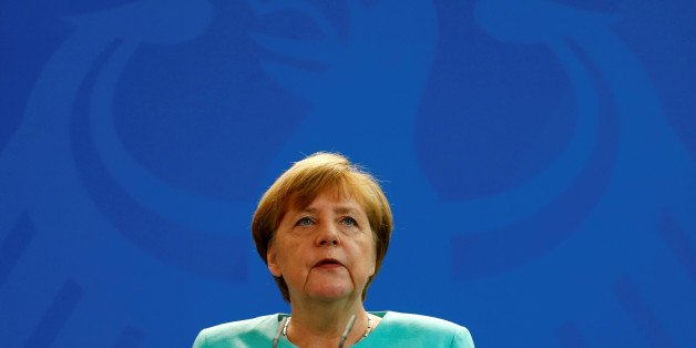 Die AfD macht Angela Merkel für den Anschlag in Würzburg verantwortlich