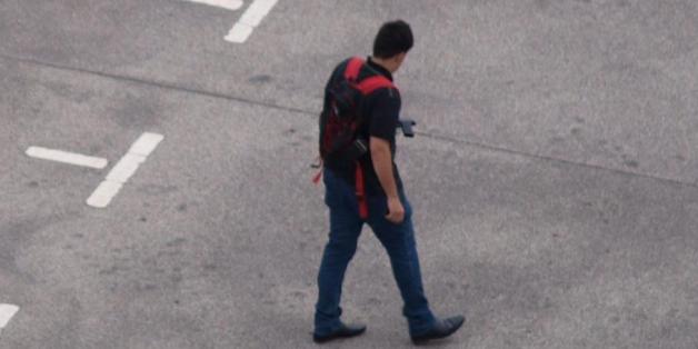 Der Amokläufer von München wurde auf einem Parkhaus gefilmt, wie er seine Waffe nachlud