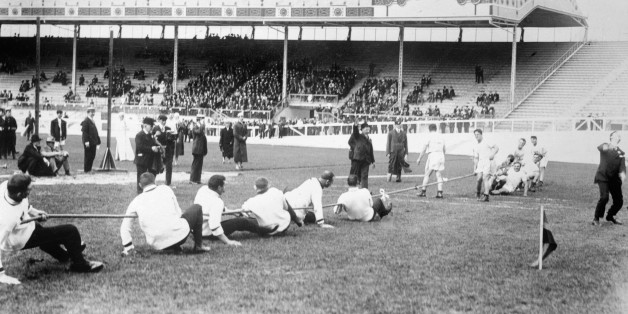 (Original Caption) London, England. Olympic Games 1908, Tug of War.