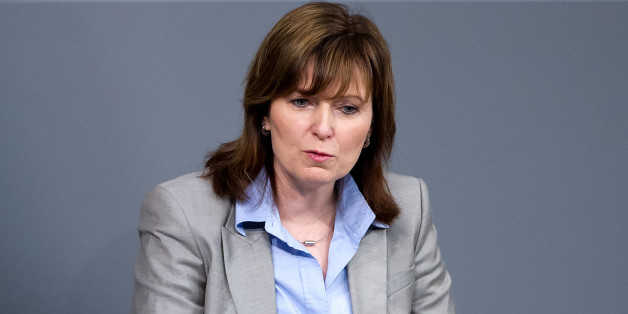 Die Bundestagsabgeordnete Petra Hinz (SPD) spricht am 01.02.2013 in Berlin während einer Sitzung im Bundestag.