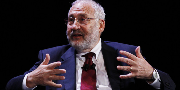 Economist Joseph Stiglitz speaks during the World Business Forum in New York October 6, 2010. REUTERS/Shannon Stapleton (UNITED STATES - Tags: BUSINESS)