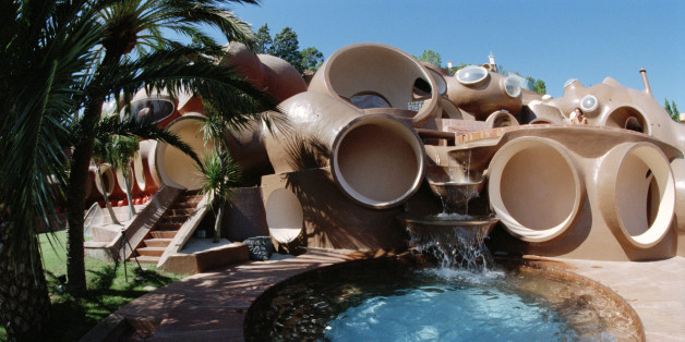 Le Palais Bulles by Pierre Cardin