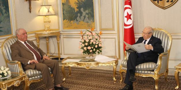 L'ambassadeur d'Algérie, Abdelkader Hadjar chez le président de la République, Béji Caïd Essebsi - Archives