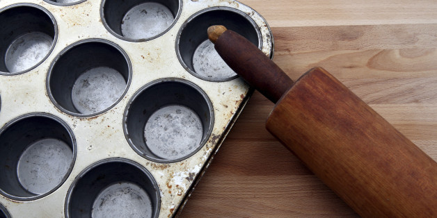 Rolling pin and baking pan.