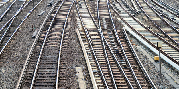 Eisenbahnschienen im Hauptbahnhof von Hamburg.