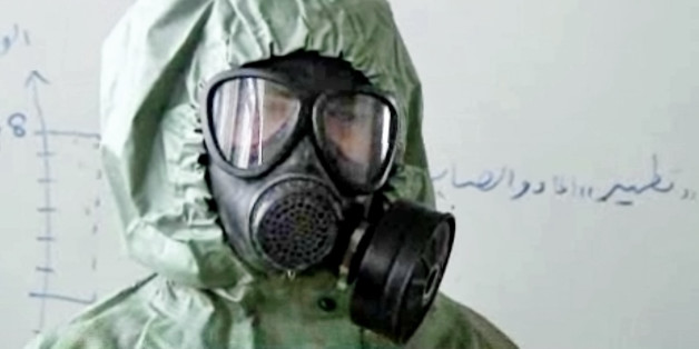 Ein Student in der syrischen Stadt Aleppo während einer Übung für einen Chemiewaffenangriff
