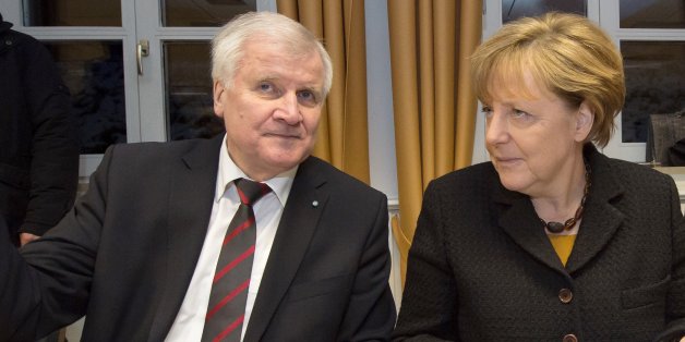 Merkels Kandidatur hängt auch von Seehofer ab.