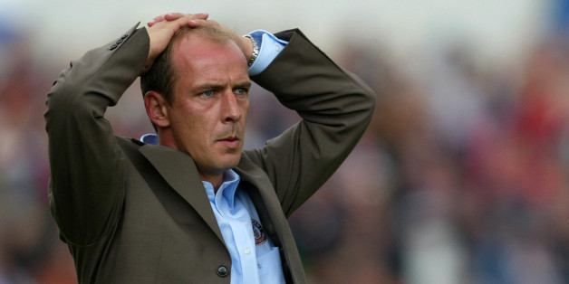 Mario Basler in seinem Job als Trainer bei Jahn Regensburg
